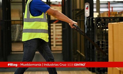 Imagen destacada para el artículo: ¿Cuánto soporta un estante metálico?